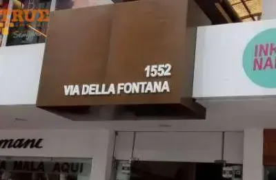 Excelente sala com mezanino amplo. na galeria via del fiore
