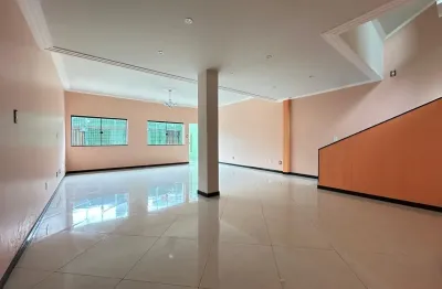 Matatu de brotas casa triplex 4 quartos,3 suítes,420m²,imóvel todo reformado