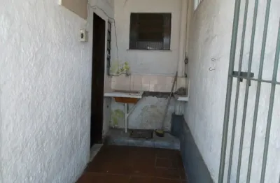 Casa com 2 quartos para alugar no Mutuá, São Gonçalo 