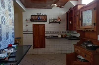 Casa com 7 quartos à venda no Antonina, São Gonçalo 