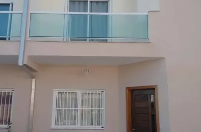 Sobrado à venda a 200 metros da praia do porto novo, caraguatatuba/sp