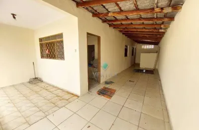 Casa com 2 quartos para alugar na Rua Professor José Felício Miziara, Jardim Nazareth, São José do Rio Preto