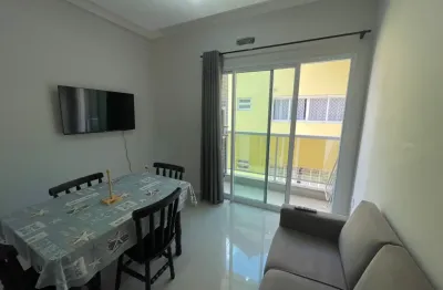 A apenas 100 metros do mar! este apartamento mobiliado na praia dos ingleses é a opção!