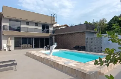 Casa com 5 quartos à venda na Rua São Mateus, 1265, Caiobá, Matinhos