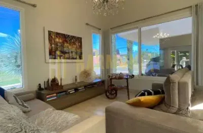 Linda casa de esquina a venda no condominio buona vitta.