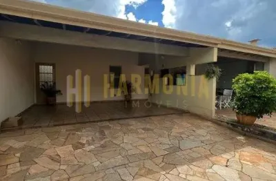 Casa com 3 quartos à venda na Vila Harmonia, Araraquara 