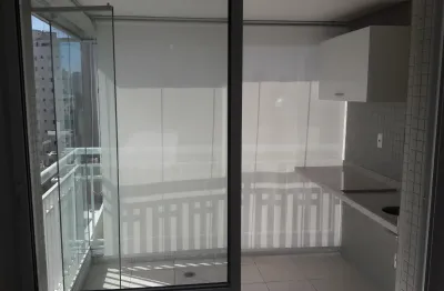Alugo apartamento com 43 metros quad. na liberdade. uma vaga de garagem.