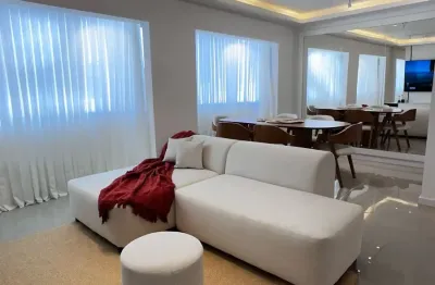 Apartamento quadra mar, mobiliado à venda em balneário camboriú