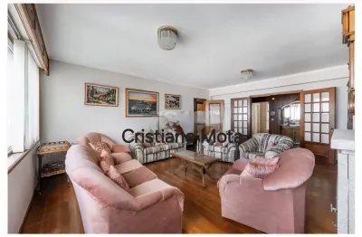 Vendo amplo apartamento 4 quartos, 3 banheiros c/ vaga  (porteira fechada) aveiro portugal