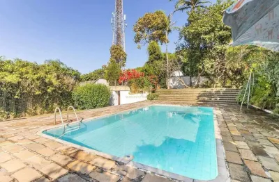 Casa com 5 quartos à venda na Rua Amélia Pereira, 200, Cruz, Lorena