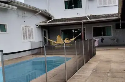 Sobrado na avenida peixoto de castro, lorena, próximo a fatea,  04 dormitórios