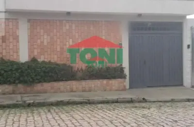 Casa à venda em salto-sp, na vila nova: 2 quartos, 1 suíte, 2 salas, 1 banheiro, 4 vagas de garagem, 170m²!