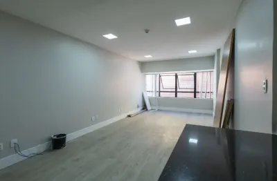 Sala comercial pronta para venda no bairro caminho das árvores