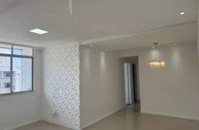 Apartamento Três Quartos sendo Uma Suíte para Venda no Imbuí