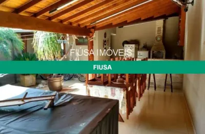 Casa com 3 quartos à venda na rua josé policeno bernardes, santa cruz, batatais por r$ 566.500