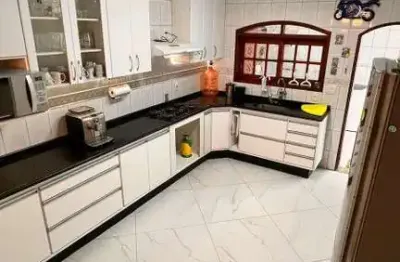 Casa ampla semi mobiliada com 3 suítes no jardim do lago em jundiaí