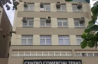 Oportunidade  comercial com 3 consultórios odontológicos.  3 consultórios kavo, recepção, esterilização, 2 banheiros, 4 tv, autoclave, compressor, etc