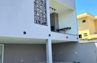 Casa nova térrea com 3 quartos sendo um suíte com closet, varanda gourmet