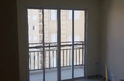 Apartamento 2 quartos, sala com sacada,  próximo a anhanguera