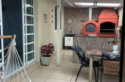 Casa térrea com 3 quartos sendo 1 suíte no  parque guarani em várzea paulista