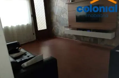 Sobrado com 3 quartos e 2 vagas no vianelo em rua comercial em jundiaí