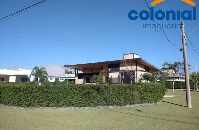 Casa térrea em condomínio fechado com 3 dormitórios, sendo 2 suítes, com ar, piscina, área gourmet completa em 1200m² de terreno.residencial primaver