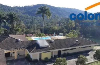 Chácara perfeita, aos pés da serra dos cristais, com 4 suítes, piscina, totalmente plana em 11.500m² de área, condomínio fechado.recanto dos cristais