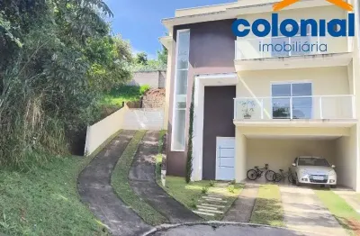 Sobrado com 3 dormitórios, sendo 1 suíte, piscina, edícula em condomínio fechado.chácaras aracary, várzea paulista.