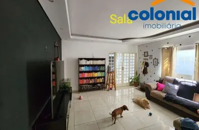 Sobrado a venda com 3 dormitórios, sendo 1 suíte, com sacada, 2 vagas de garagem.jardim tulipas, jundiaí.