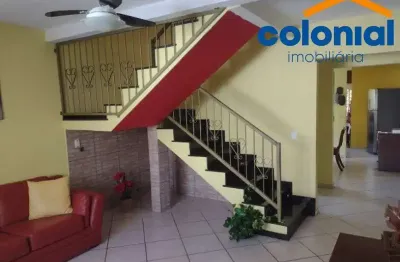 Casa com 03 quartos/01 suíte com edícula, excelente opção para investimento, jardim tulipas.