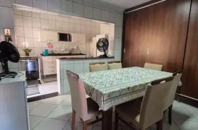 Casa térrea com armários com 2 quartos na agapeama em jundiaí
