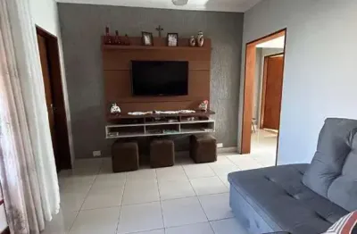 Casa com 2 quartos é área externa com churrasqueira no jardim primavera, várzea paulista.