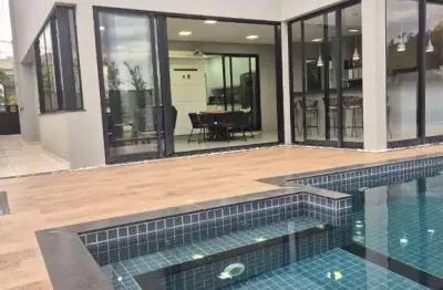 Sobrado com 04 suítes/1 master, área gourmet e piscina no ibi aram 2 em itupeva.