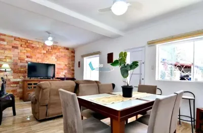 Casa (casa padrão) para venda, 2 dorm(s), 1 suite(s), 3 vaga(s), 228 m²