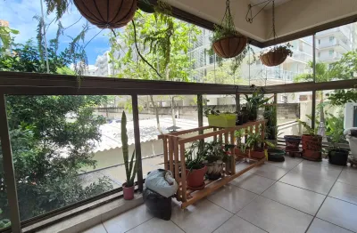 Amplo apartamento de 3 quartos com suíte e armários planejados