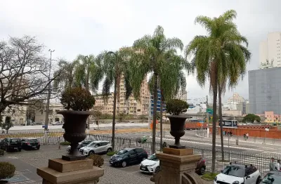 Vista livre e icônica, com 106m, em frente ao metrô da luz, sensacional.