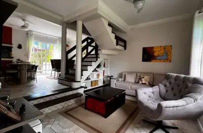 Casa em condomínio fechado com 3 quartos à venda na do ipê roxo, 40, praia de palmas, governador celso ramos por r$ 1.900.000
