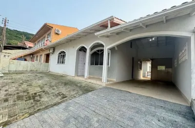 Casa com 4 quartos à venda na beco joão fernando da silva, 452, roçado, são josé por r$ 705.000