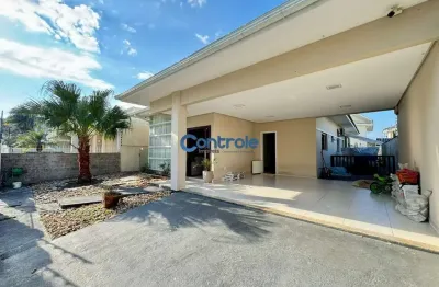 Casa com 3 quartos à venda na rua dos bem me queres, 62, pedra branca, palhoça por r$ 1.590.000