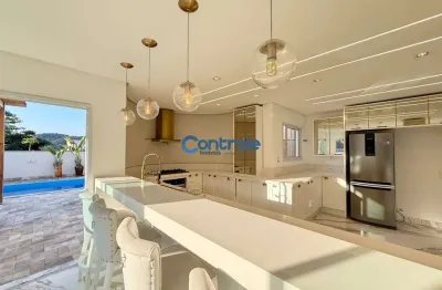 Casa com 4 quartos à venda na rua do copo de leite, 616, pedra branca, palhoça por r$ 2.180.000