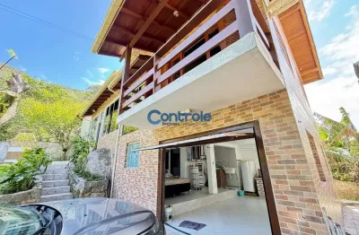 Casa com 2 quartos à venda na servidão alvim aguedes borges, 64, pântano do sul, florianópolis por r$ 1.200.000