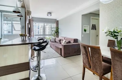 Apartamento 3 dormitórios com vista , sala de estar com sacada integrada, cozinha americana, área de serviço, banheiro social, suíte casal , quartos solteiros e 1 vaga de garagem. empreendimento com p