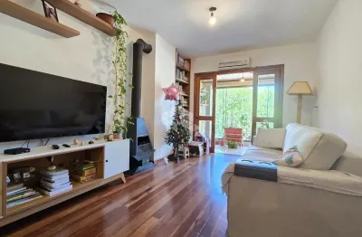 3 quartos dois banheiros 1 vaga no coração do bairro tristreza