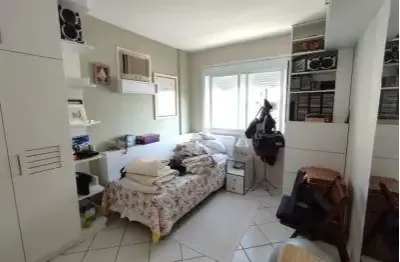 Apartamento de 2 dormitórios com suíte na trindade -florianópolis
