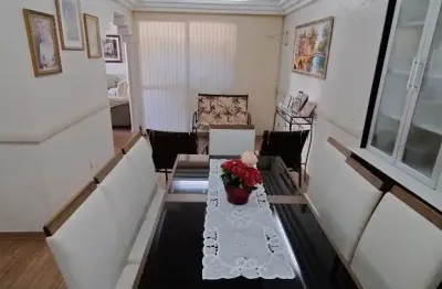 Apartamento amplo com 3 suítes na agronômica em florianópolis