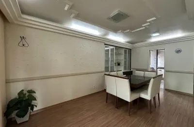 Apartamento amplo com 3 suítes na Agronômica em Florianópolis