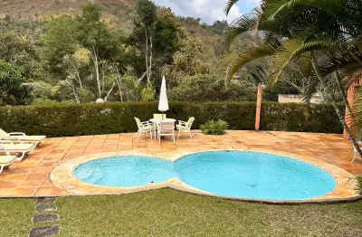 Casa à venda com 3 quartos, 300m2 - cuiabá, petrópolis/rj
