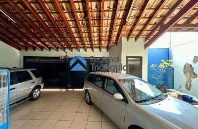 Casa com 3 quartos à venda no Jardim Espírito Santo, Uberaba 