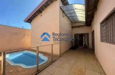 Casa com 3 quartos à venda no Jardim Nenê Gomes, Uberaba 