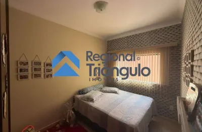 Casa com 3 quartos à venda no Pacaembu, Uberaba 